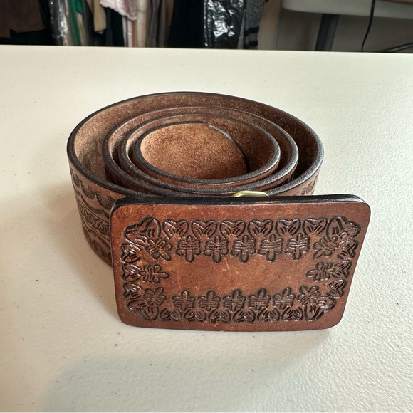 Banana Republic Accessories - Vintage Brown genuine leather Banana Republic belt circa 1991